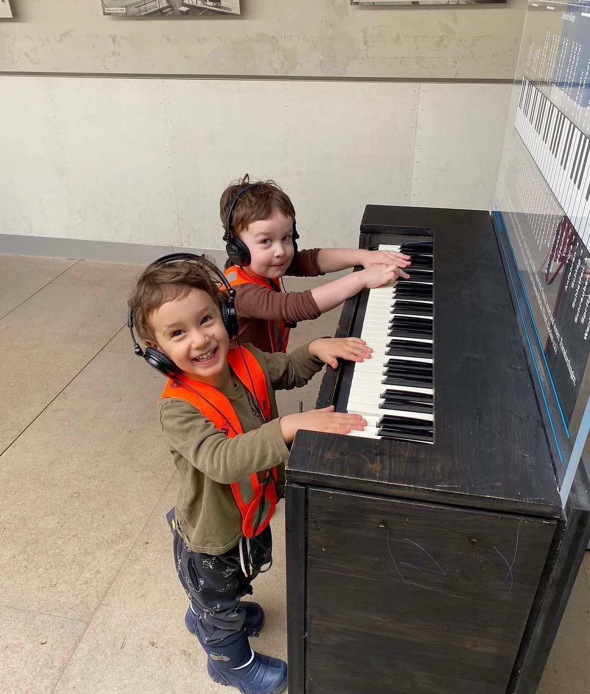 Rachels Kinderkrippe - Kinder im Wald
